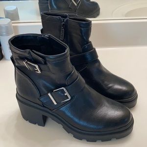 Black sexy Sam Edelman boots with heel